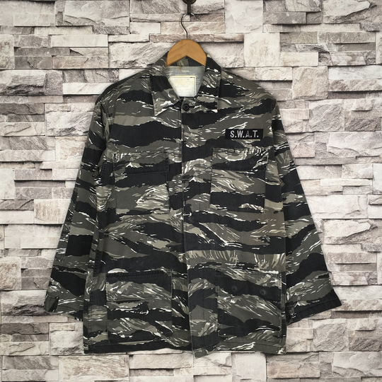 Vintage Tiger Striped Military Jacket Army Clothing Four Pocket Button Up Camouflage Size Large