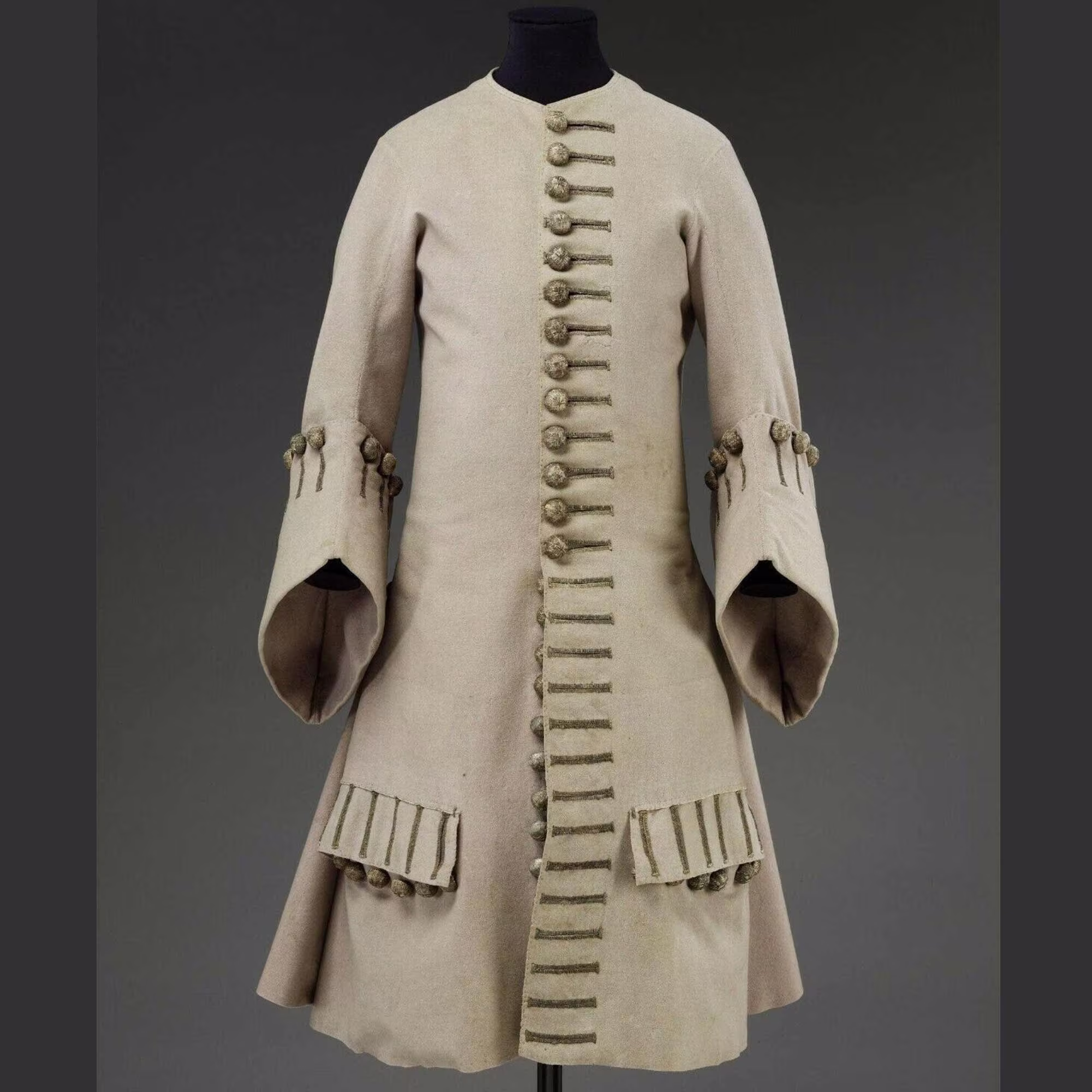 New Military White Wool Long Frock Style Men's Coat Buttons Closure Worldwide Expedited Shipping