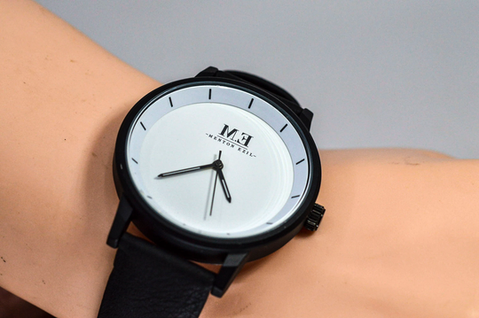 Menton Ezil Black Tone With White Dial Mans Quartz Wrist Watch