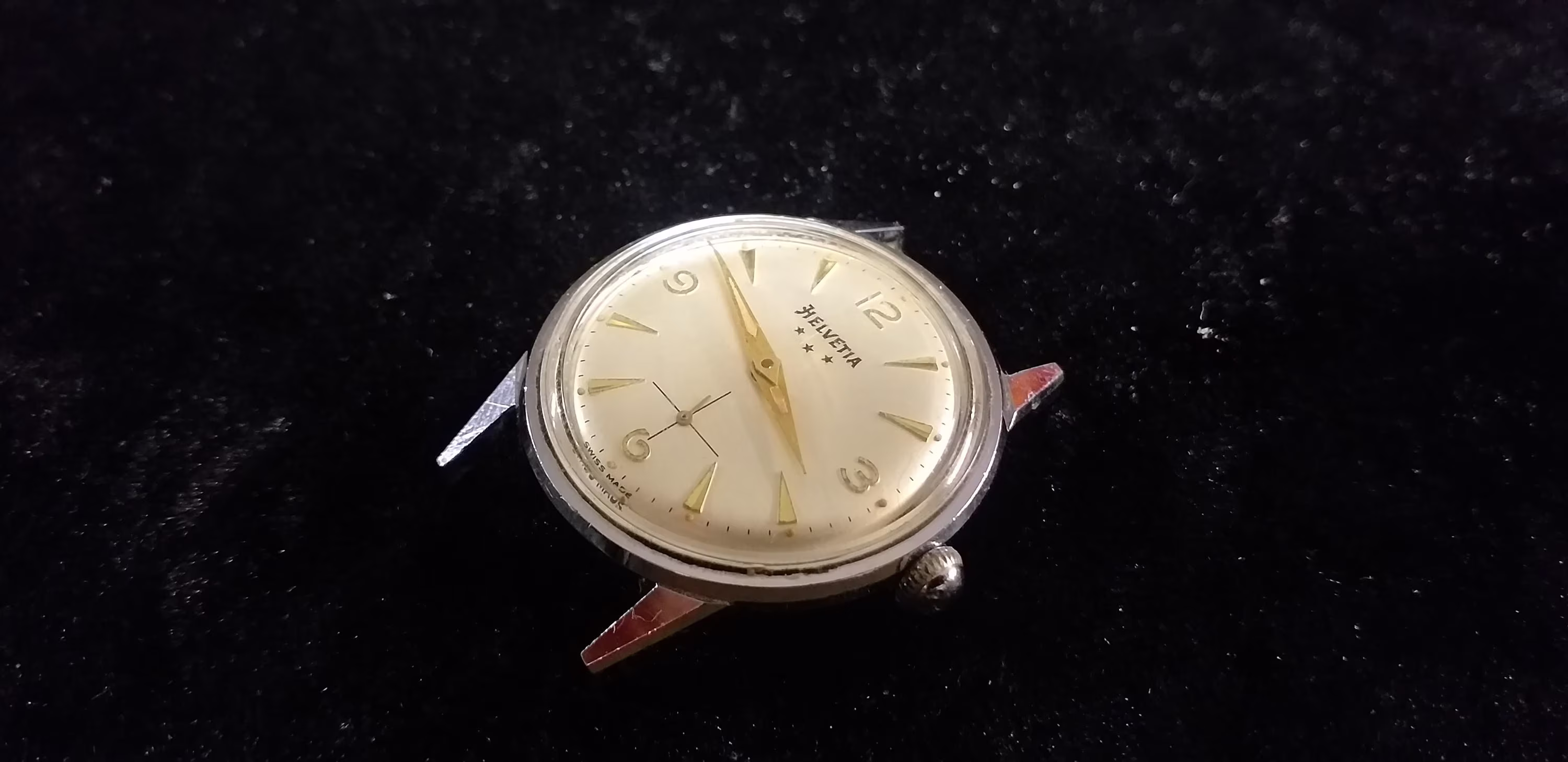 Vintage Helvetia Gents Watch - Hand Wind Working