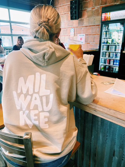 Milwaukee Sweatshirt | Hooded Wi Outline